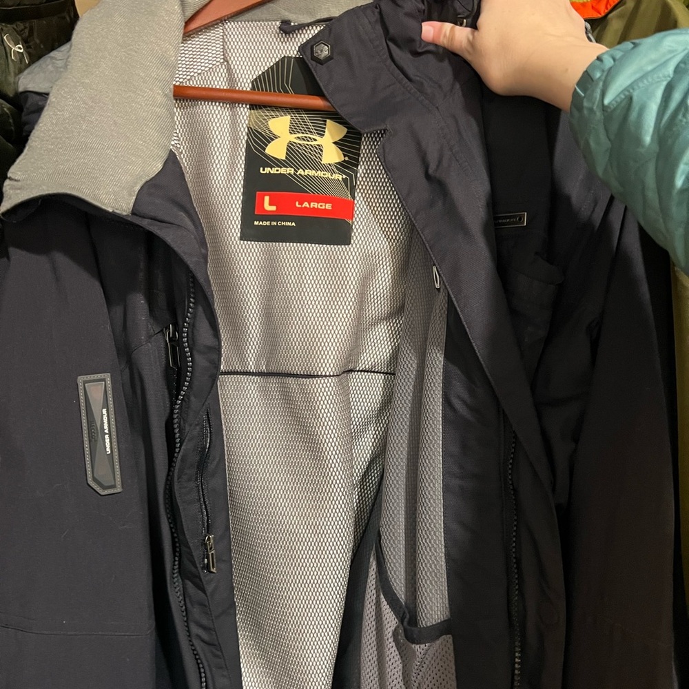 Under Armour Men's Large Jacket